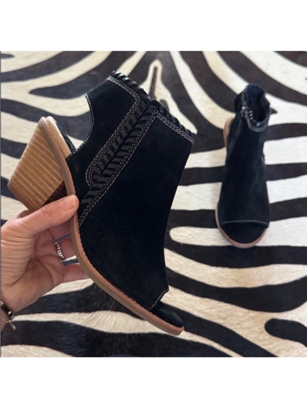 Sofft Maleigha Suede Leather Peep toe Heeled Booties Sz 6.5 Black Brown